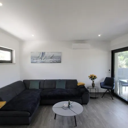 House Andrej Apartment